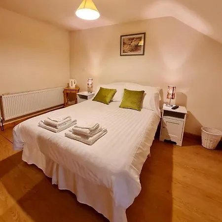 Отель The Acres *