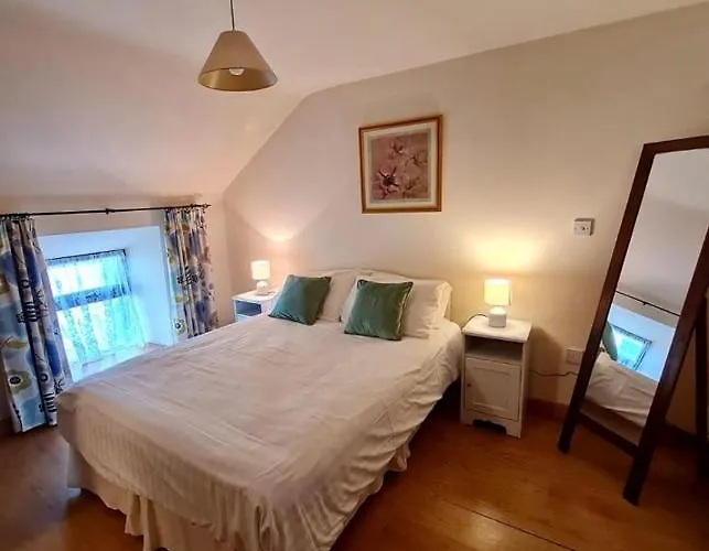 Отель The Acres