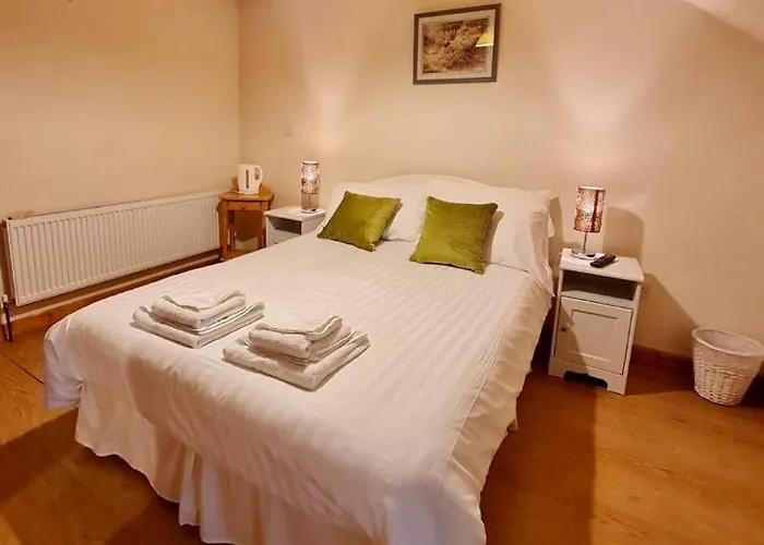 Отель The Acres *