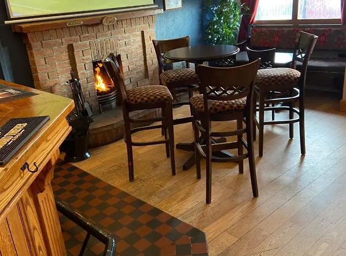 Отель The Acres *