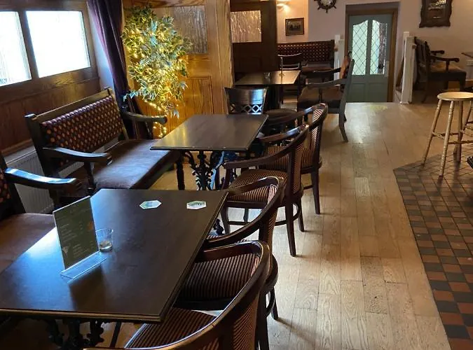 Отель The Acres